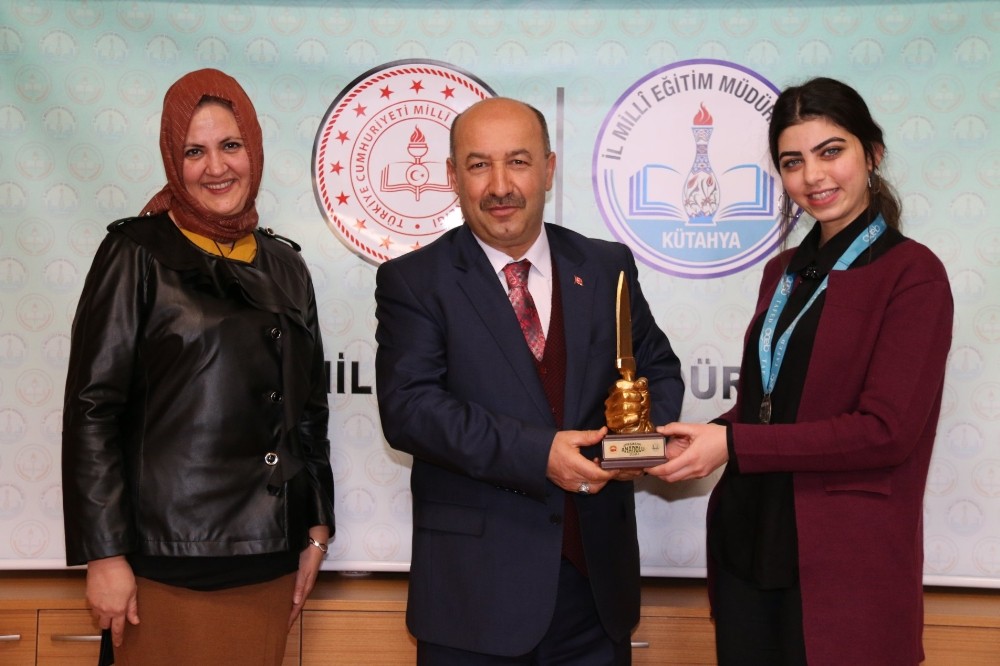 Müdür Başyiğit, Türkiye birincisi genç aşçıyı tebrik etti 