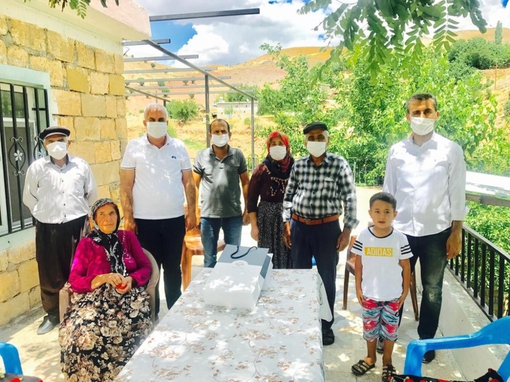 Müdür Keleş’ten şehit babasına ziyaret 