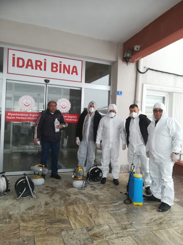 Müdürlükler dezenfekte ediliyor 
