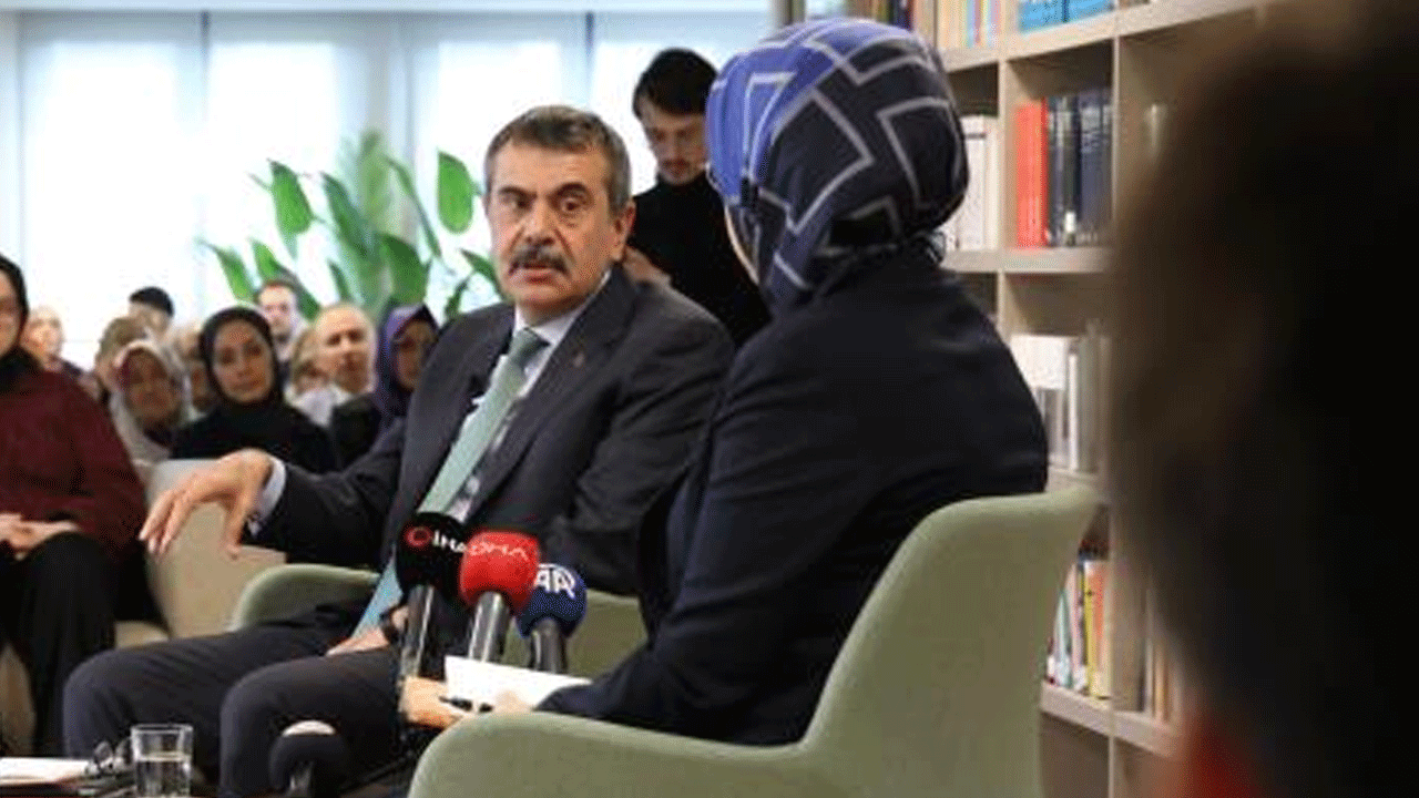 “Müfredat sık sık değişmeli, yoksa…”