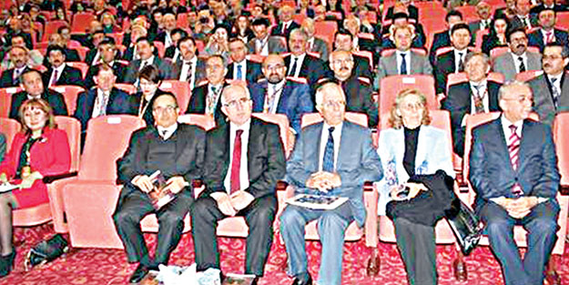 Müftüoğlu: Farabi felsefeyi vazgeçilmez kılmıştır