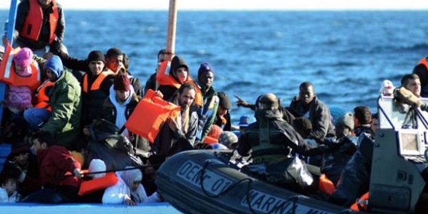 Muğla açıklarında 49 düzensiz göçmen yakalandı