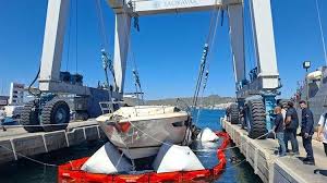 Muğla- Bodrum'da marinadaki yangında batan 7 motoryatın enkazı kaldırılıyor