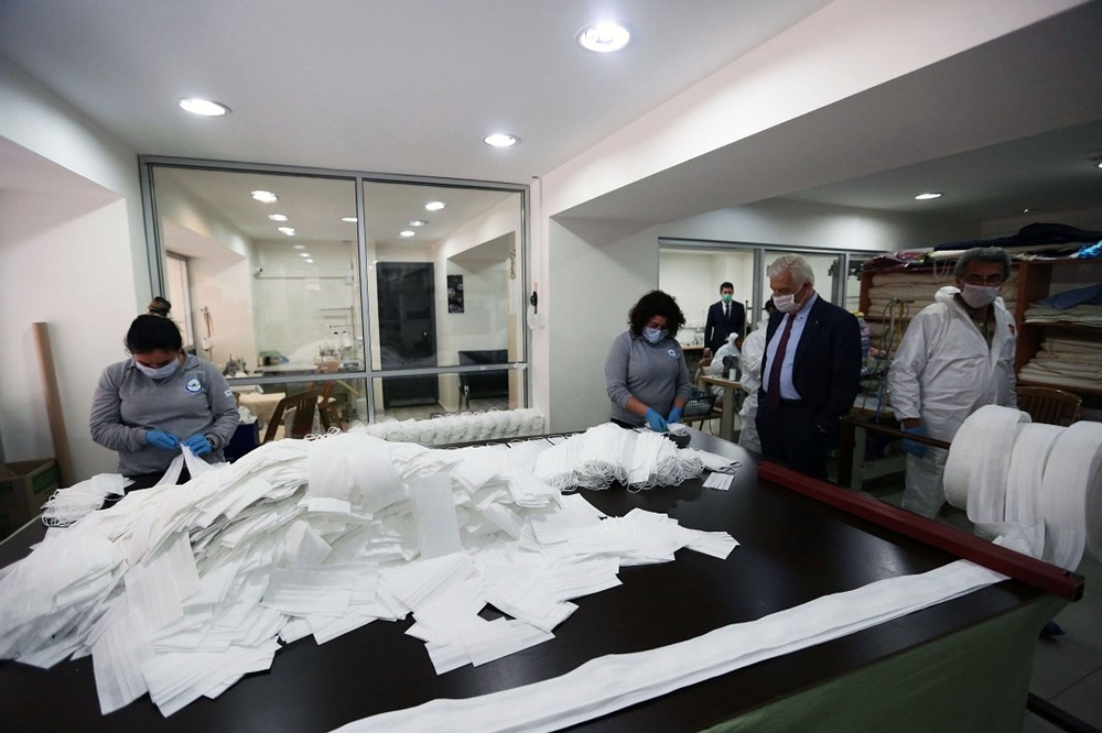 Muğla Büyükşehir 5 günde 12 bin maske üretti 