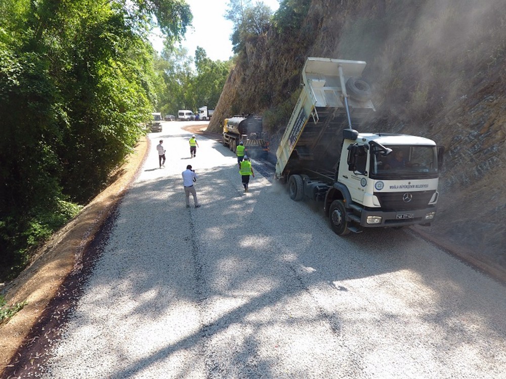 Muğla Büyükşehir asfalt çalışmalarına başladı 