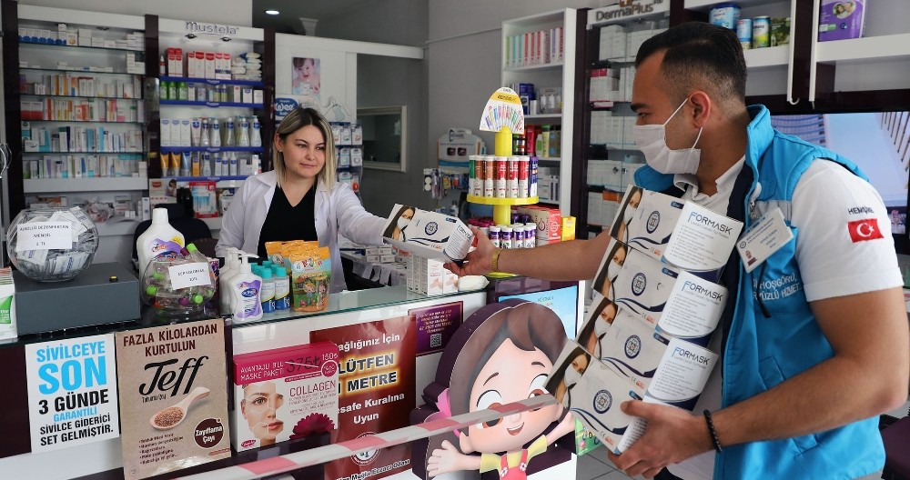 Muğla Büyükşehir’den Eczanelere 44 bin 500 maske 