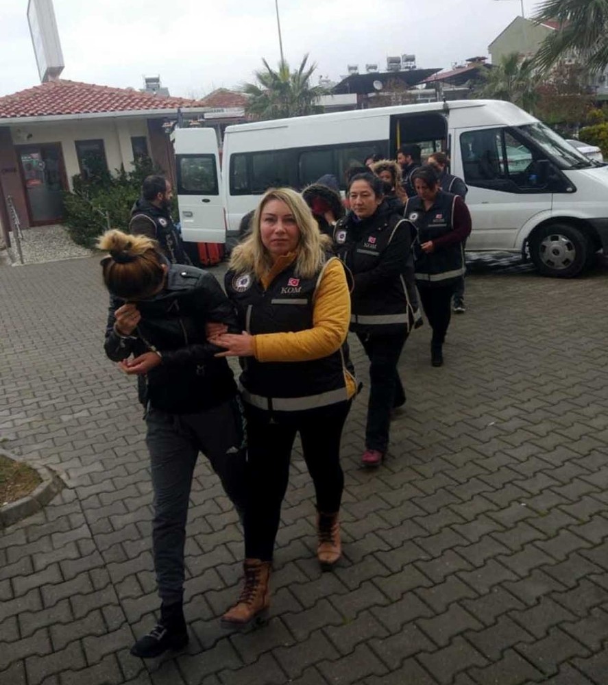 Muğla merkezli 3 ilde fuhuş operasyonu: 24 gözaltı 