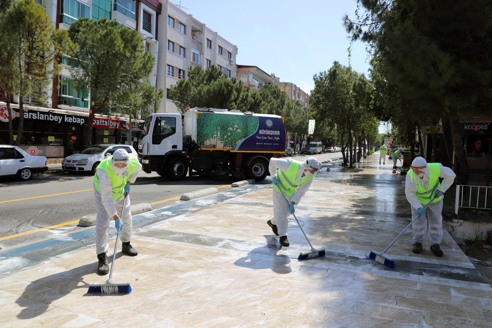 Muğla sokakları deterjan ile yıkanıyor 
