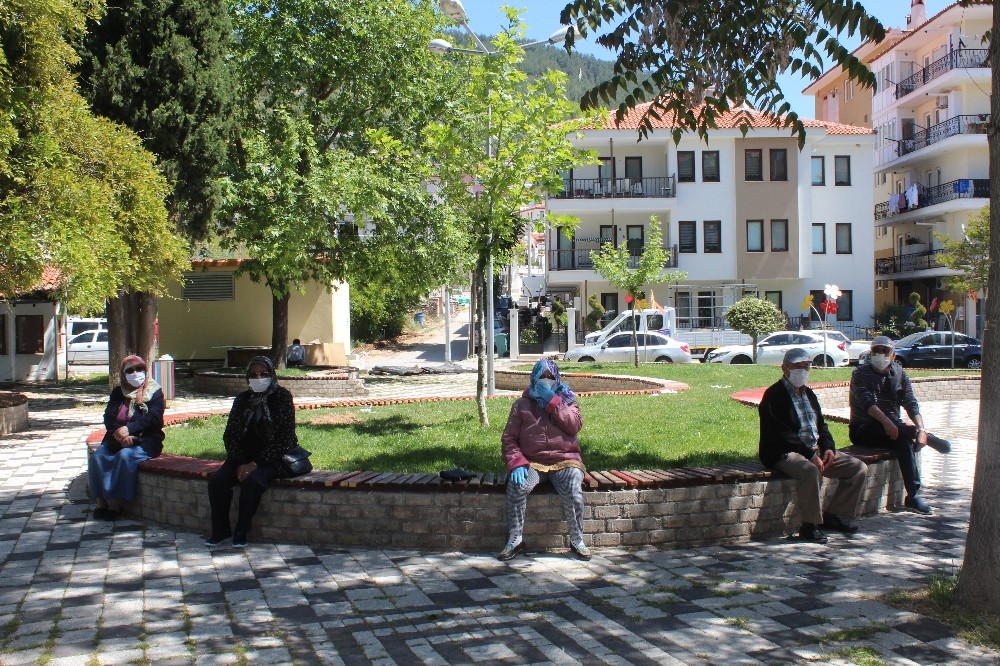 Muğla sokakları onlara kaldı 