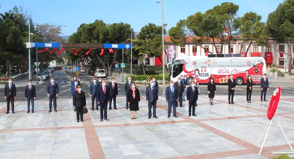 Muğla’da 23 Nisan kutlama programı başladı 