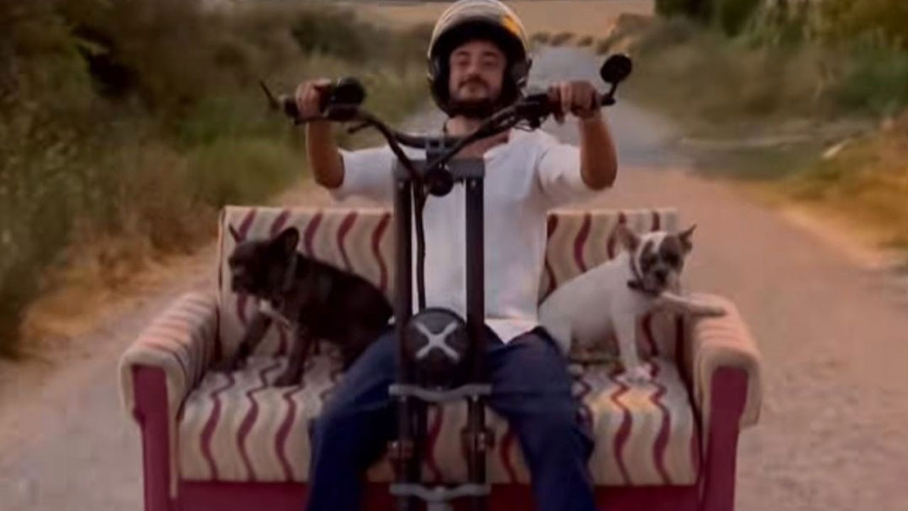 Muğla’da akılalmaz görüntü! Oturma Odası değil scooter