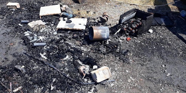 Muğla'da bir araçta yangın! Arı kovanları zarar gördü