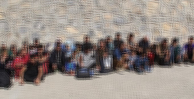 Muğla'da çalıntı motor yatta 28 düzensiz göçmen yakalandı
