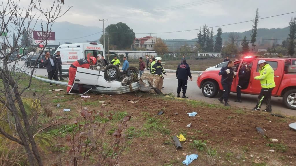Muğla'da devrilen otomobilin sürücüsü öldü