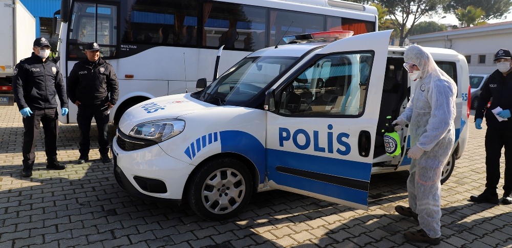 Muğla’da emniyet araçları dezenfekte edildi 