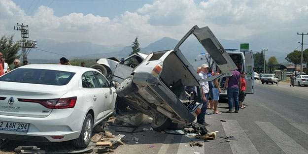 Muğla'da iki otomobil çarpıştı: 6 yaralı