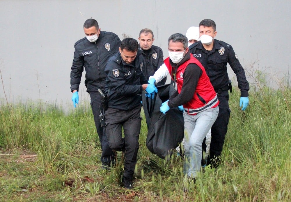 Muğla’da mağaza sahibi boş arazide ölü bulundu 