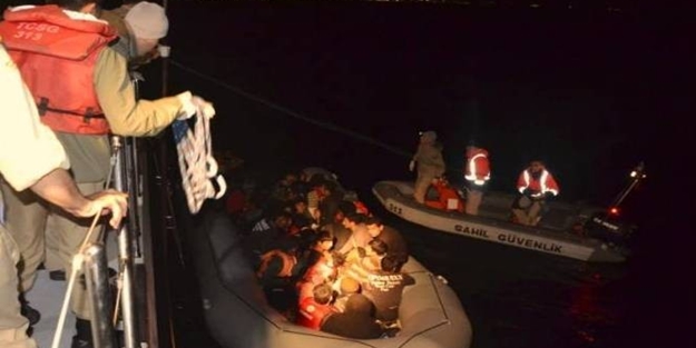 Muğla’da mülteciler denizin ortasında kaldı...