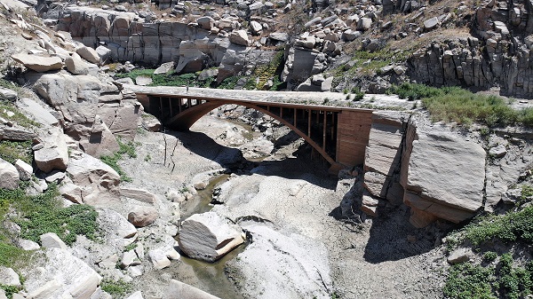 Muğla'da şaşırtan görüntü! Baraj suları çekilince ortaya çıktı