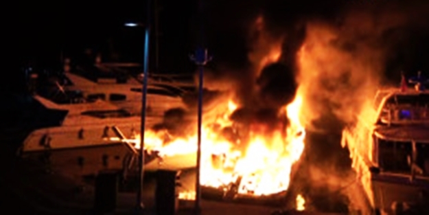 Muğla'da tekneler cayır cayır yandı!