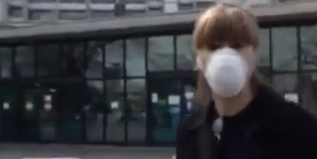 Muhabir hastaneye girdi! Binlerce insanın öldüğü ülkede korkunç görüntüler