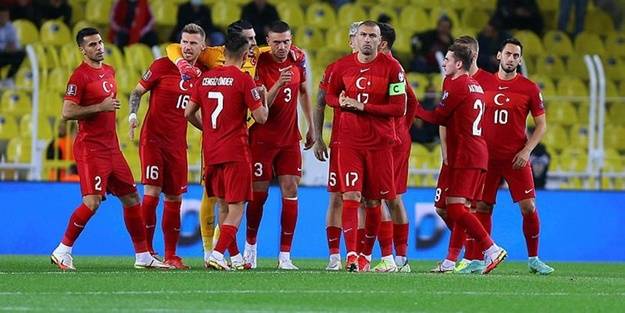 Muhabirden genç oyuncuya tepki çeken soru!