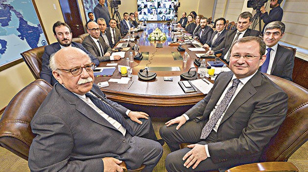 Muhalefet zekamızla alay ediyor