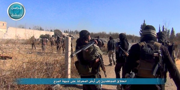 Muhalifler Halep'e saldırı başlattı