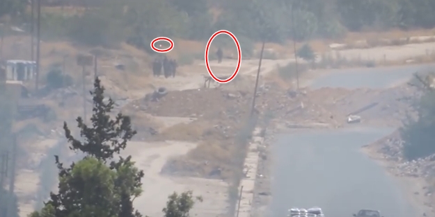 Muhalif keskin nişancı İranlı askeri böyle vurdu!