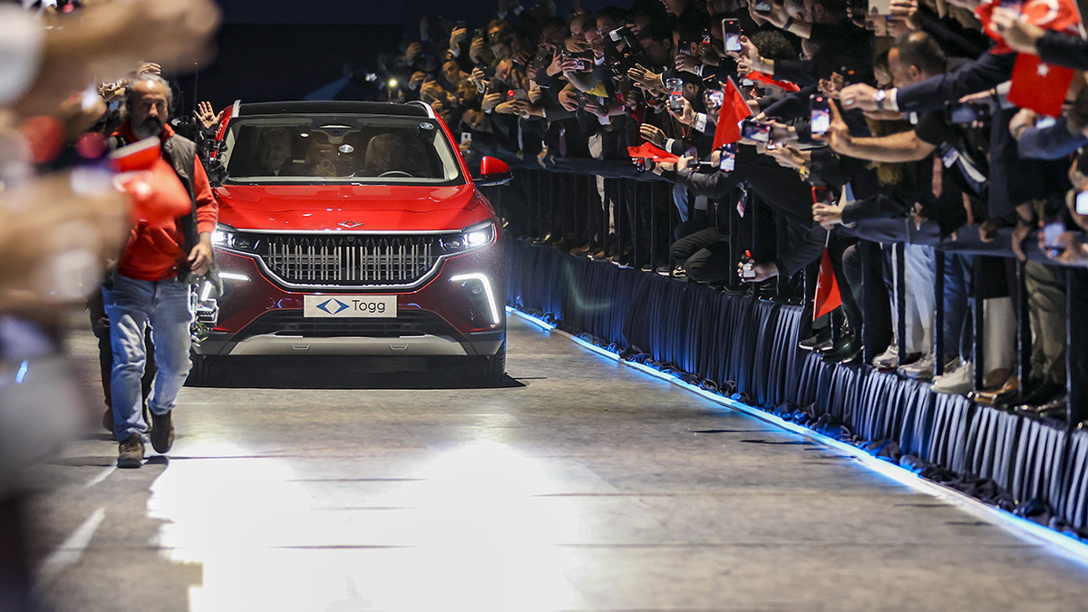 Muhalif medya TOGG'u böyle gördü! Bakın ne başlıklar attılar