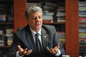 Muhalif yazar böyle hizaya geldi! Heh şunu bileydin koçum