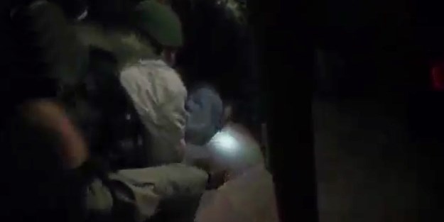 Muhalifler Dera'da Esed heykelini böyle devirdi