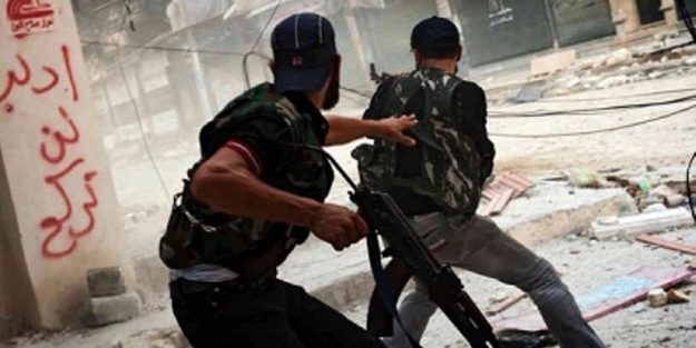 Muhalifler Halep'te ilerliyor