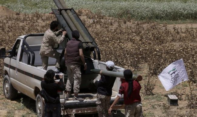 Muhalifler tek bayrak altında toplanıyor