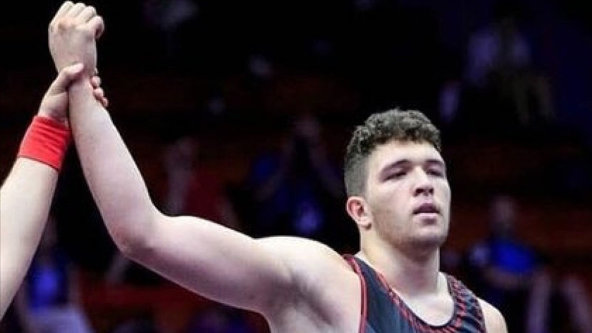 Muhammed Hamza Bakır, Avrupa Gençler Güreş Şampiyonası'nda altın madalya kazandı