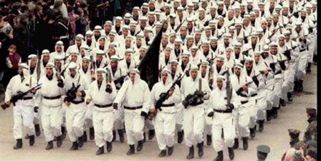 Muhammed Ordusu askeri üssü bastı