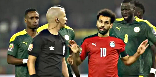 Muhammed Salah'a tutulan lazerin cezası belli oldu