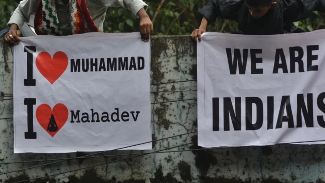 ‘Muhammed’i seviyorum’ demek suç sayılıyor!