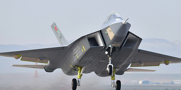 MuMilli muharip uçağı KAAN'dan büyük başarı: "F-35'i geçecek" iddiası!