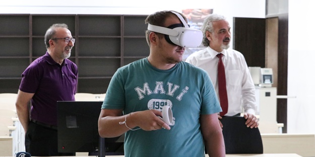Mühendis adayları sanal gerçeklikle iş hayatını öğreniyor