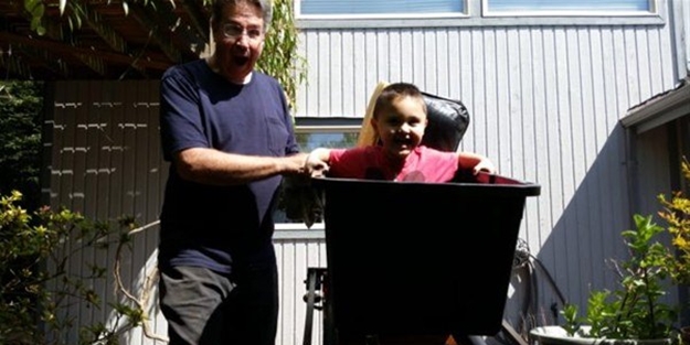 Mühendis dede torununa öyle bir şey yaptı ki...