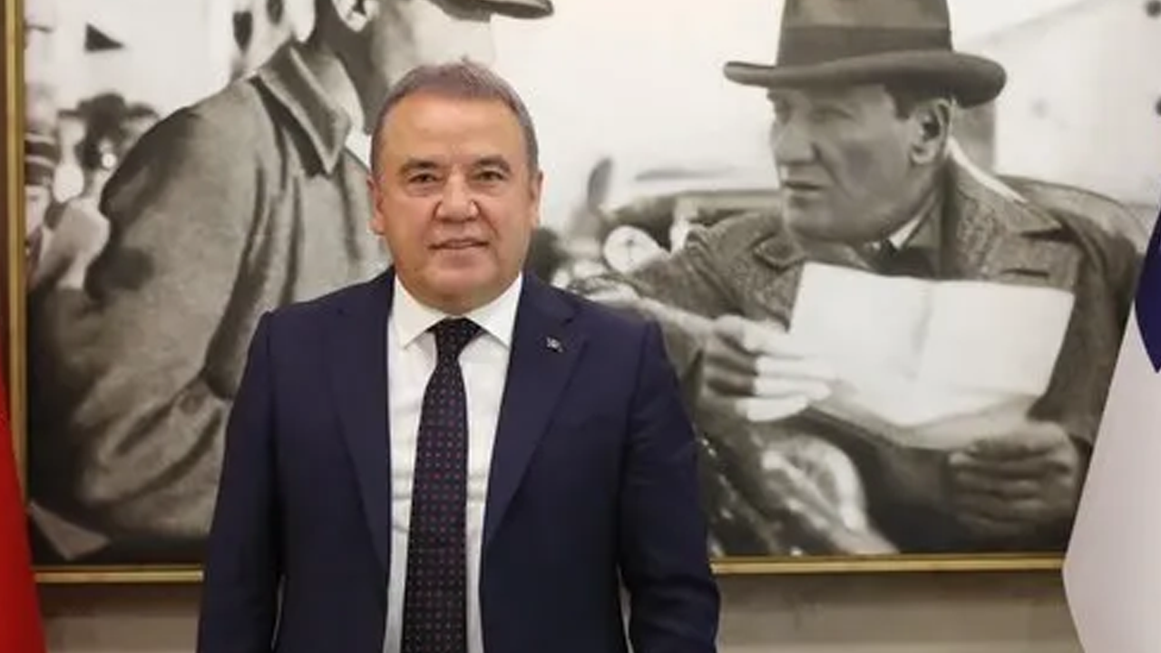 Muhittin Böcek’in oğlu böyle ifşalandı! Ofiste 29 dakikalık gizli görüşme!