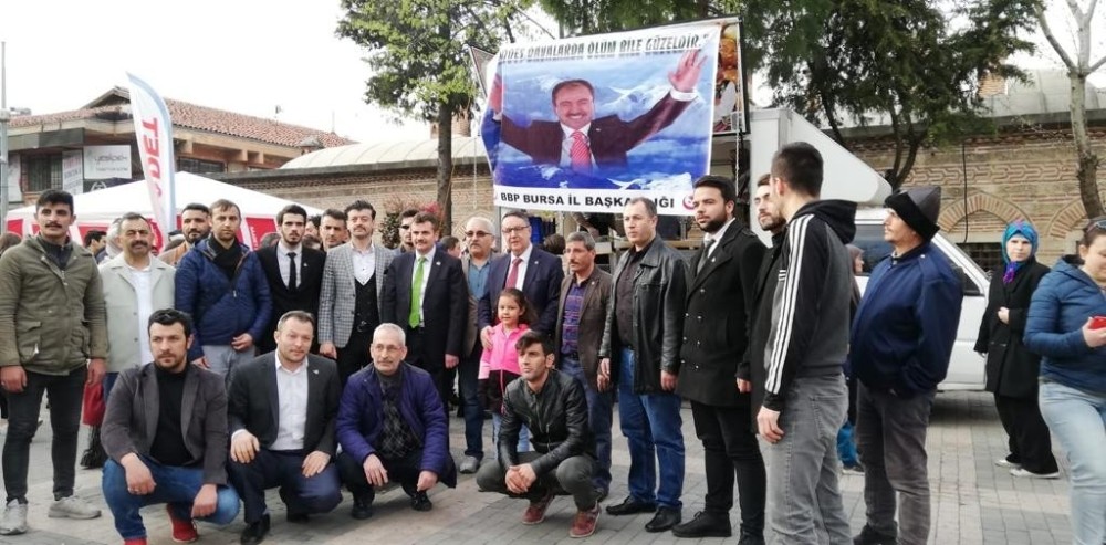 Muhsin Yazıcıoğlu’na dua 