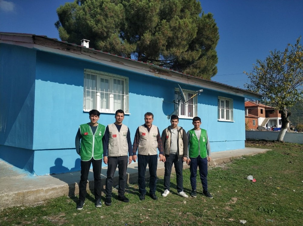 Muhsin Yazıcıoğlu’nun şehadetinin 11. yılına 11 okula kitap bağışı 