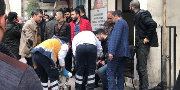 Muhtar adayı ile muhtar çocukları arasında silahlı kavga: 2 yaralı