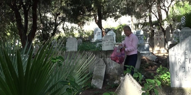 Muhtar mezarlıklarda pikniği yasakladı
