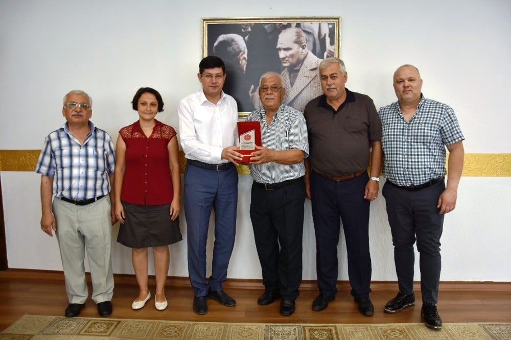 Muhtardan Başkan Özcan’a hizmet teşekkürü 