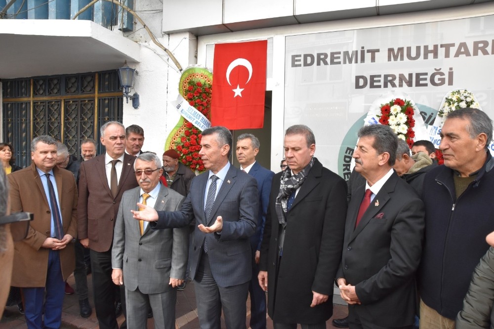 Muhtarlar Derneği Edremit’te açıldı 