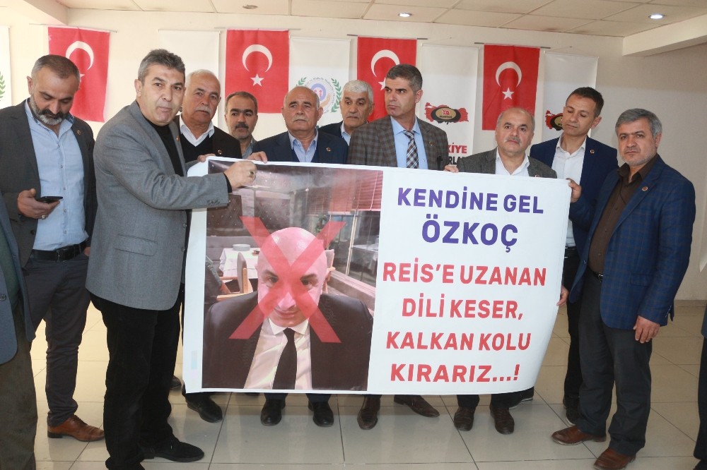 Muhtarlardan CHP Milletvekili Özkoç’a şok tepki 