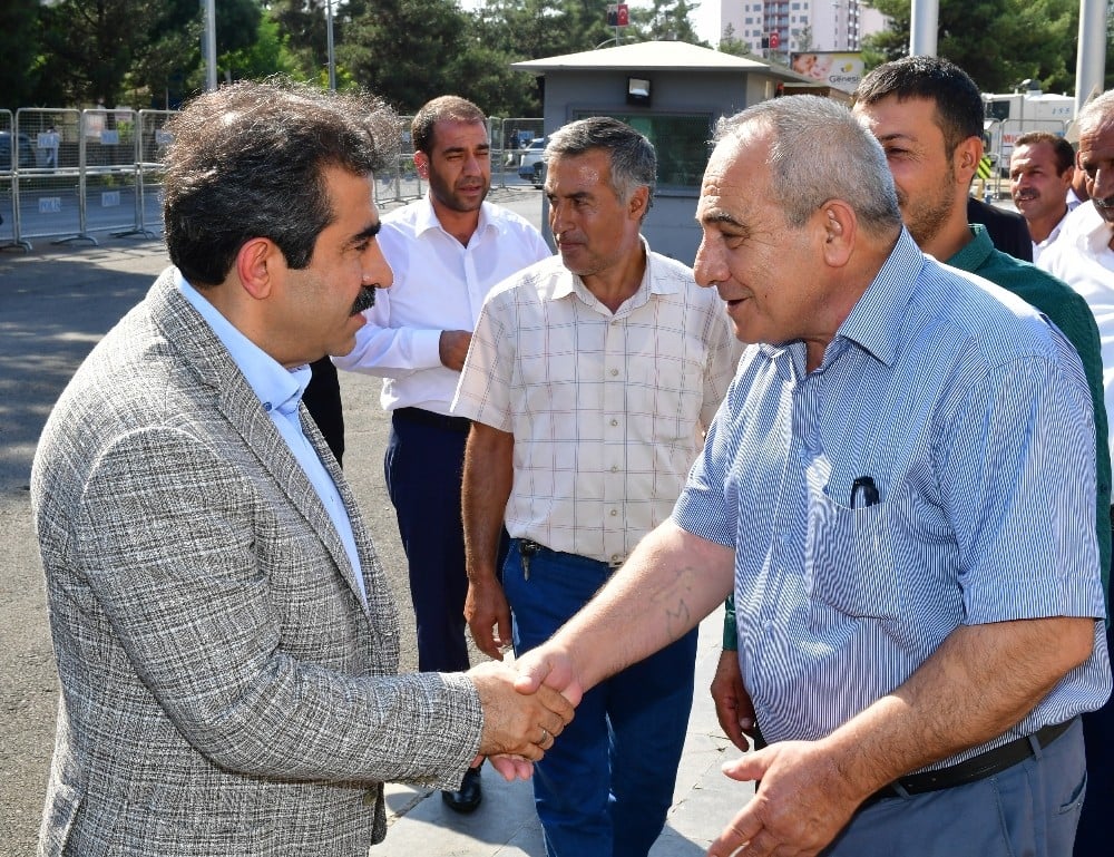 Muhtarlardan kayyuma tam destek 